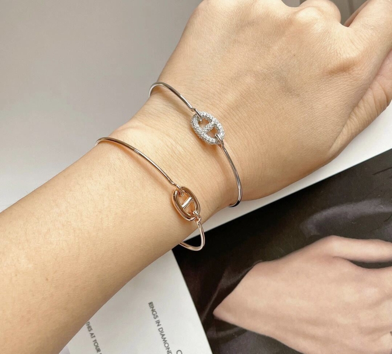 H**me5 bracelets